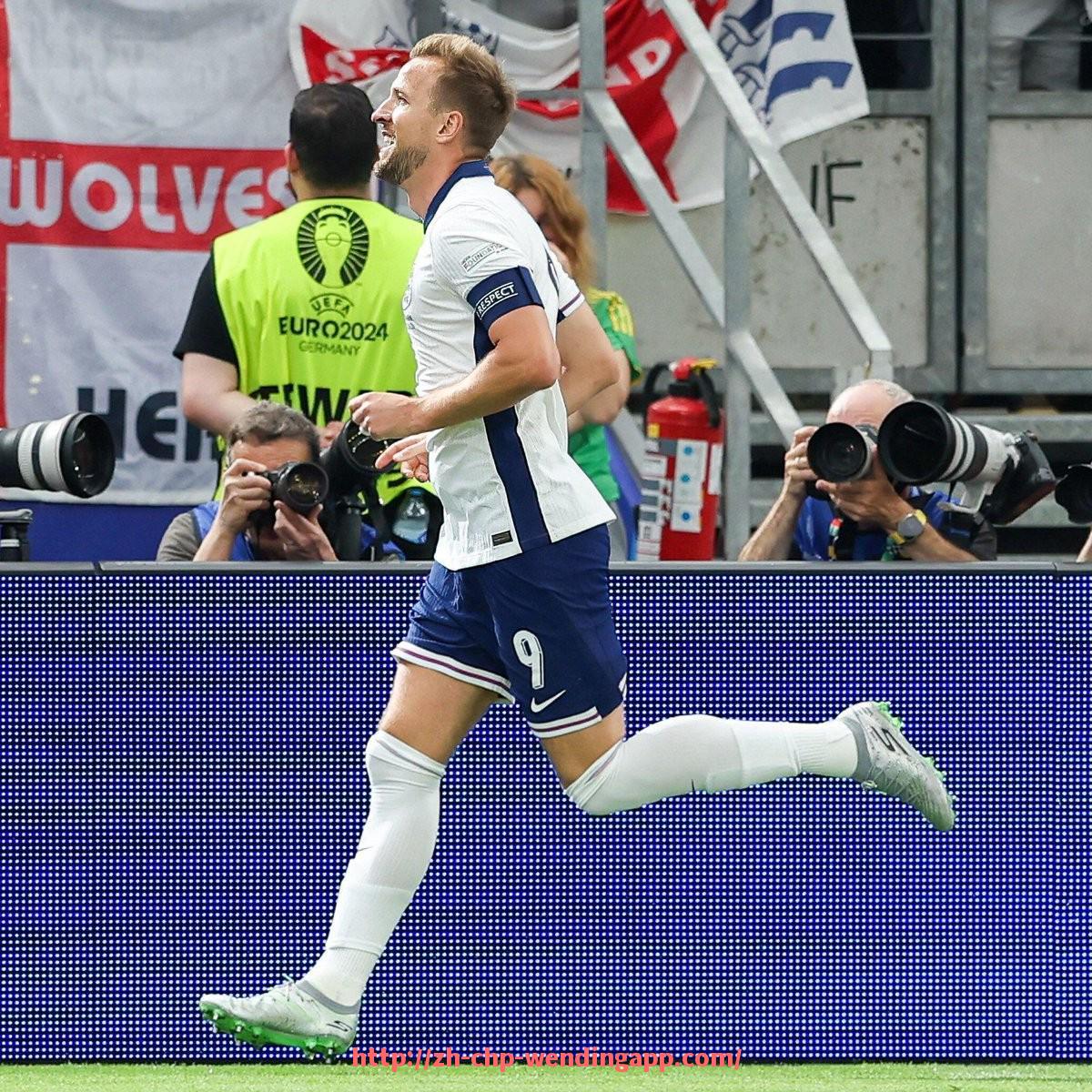 问鼎娱乐官网-重振意甲荣耀的球队战略与历史战绩回顾